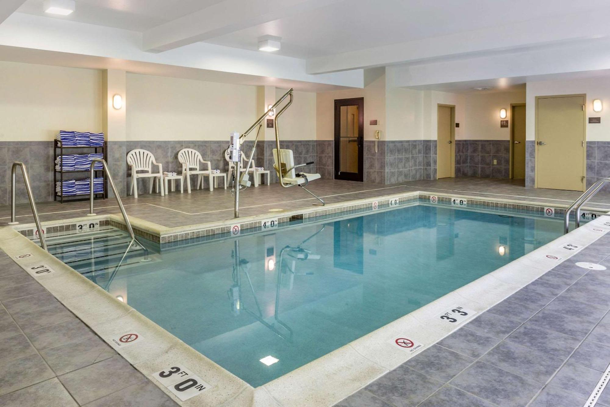 Comfort Suites Lancaster Amish Country Smoketown  Екстер'єр фото
