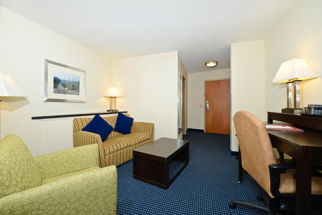 Comfort Suites Lancaster Amish Country Smoketown  Екстер'єр фото